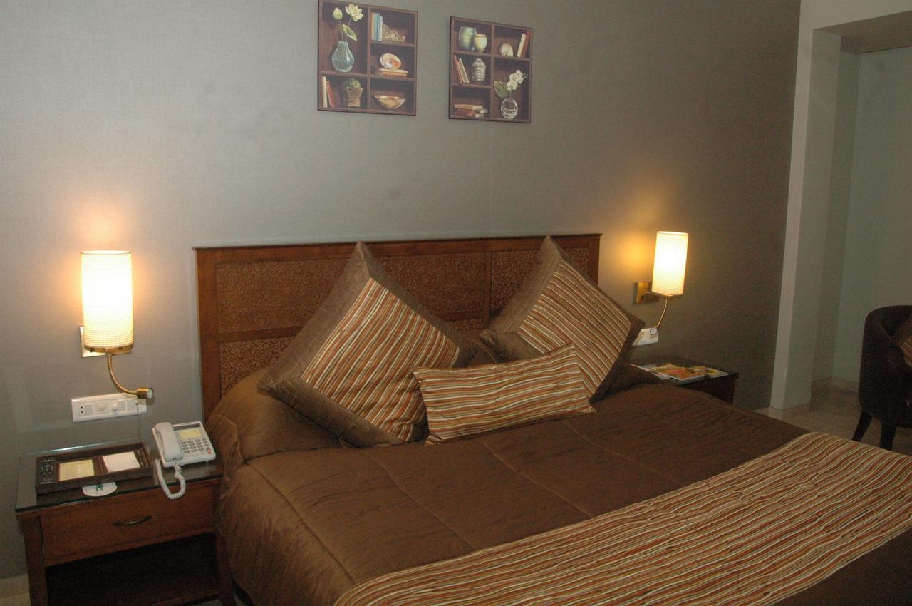 Juhu Residency Boutique Hotel มุมไบ ภายนอก รูปภาพ