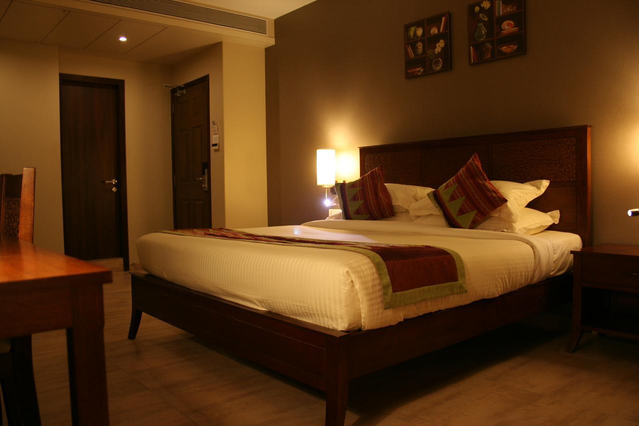 Juhu Residency Boutique Hotel มุมไบ ภายนอก รูปภาพ