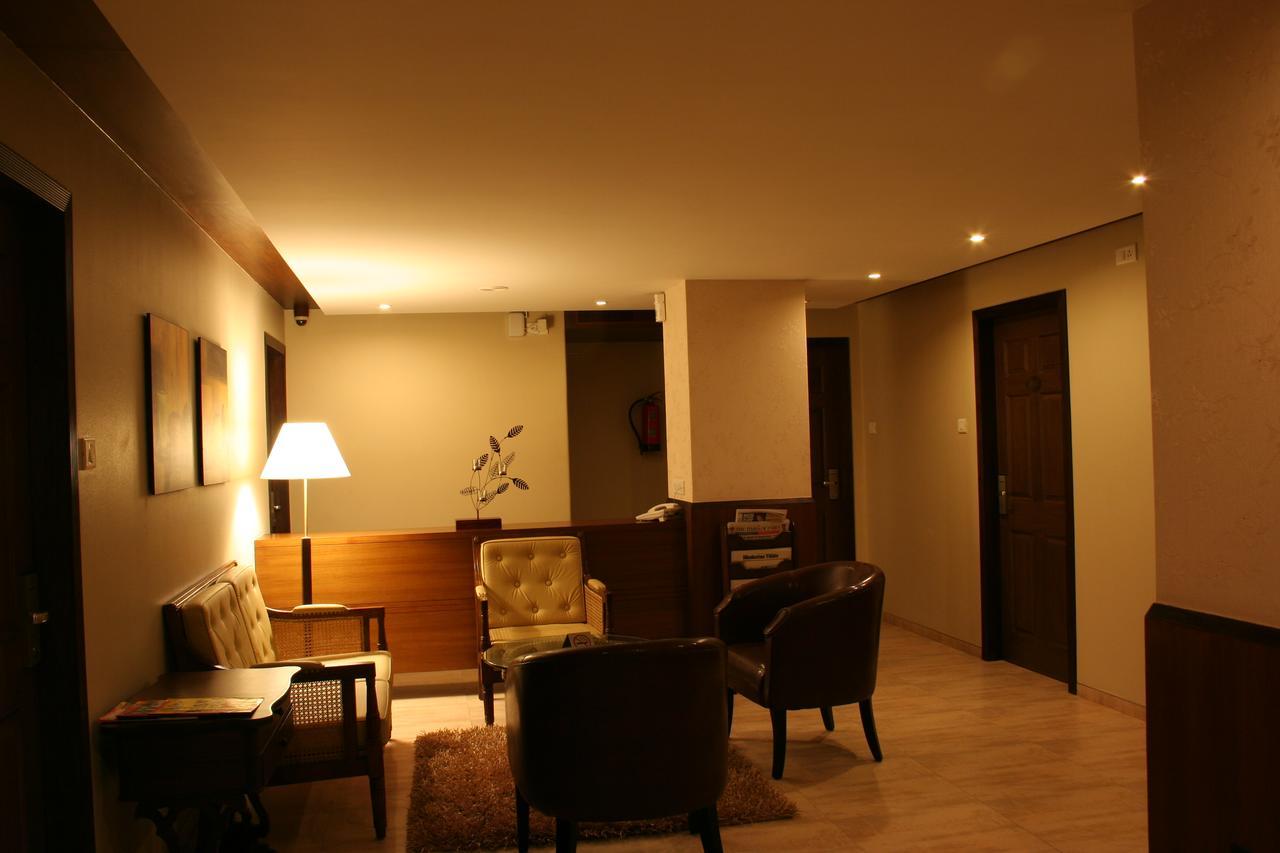 Juhu Residency Boutique Hotel มุมไบ ภายนอก รูปภาพ
