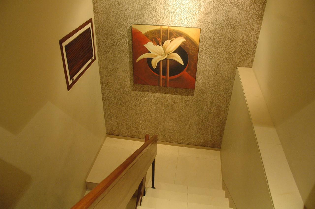 Juhu Residency Boutique Hotel มุมไบ ภายนอก รูปภาพ