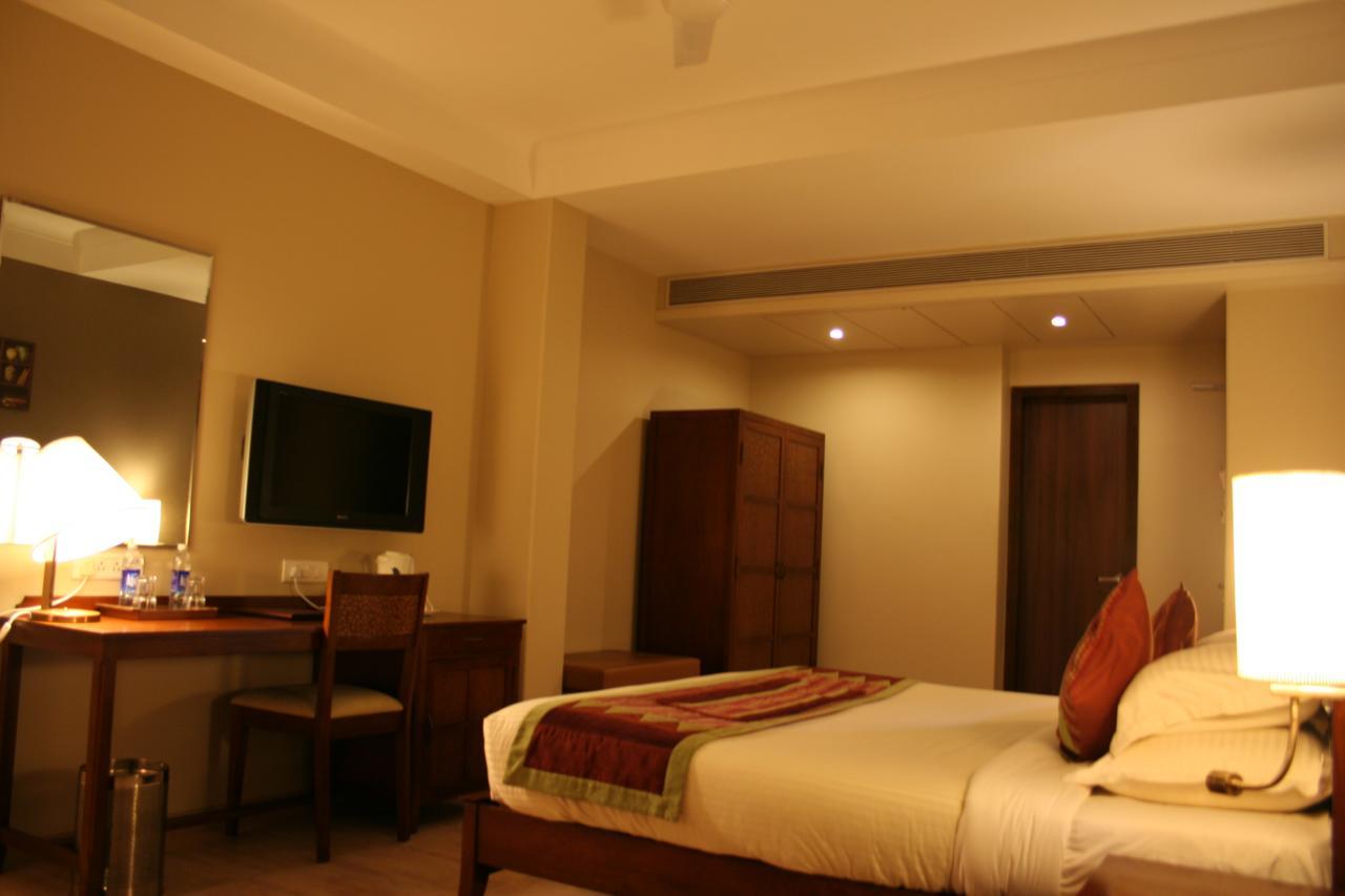 Juhu Residency Boutique Hotel มุมไบ ภายนอก รูปภาพ