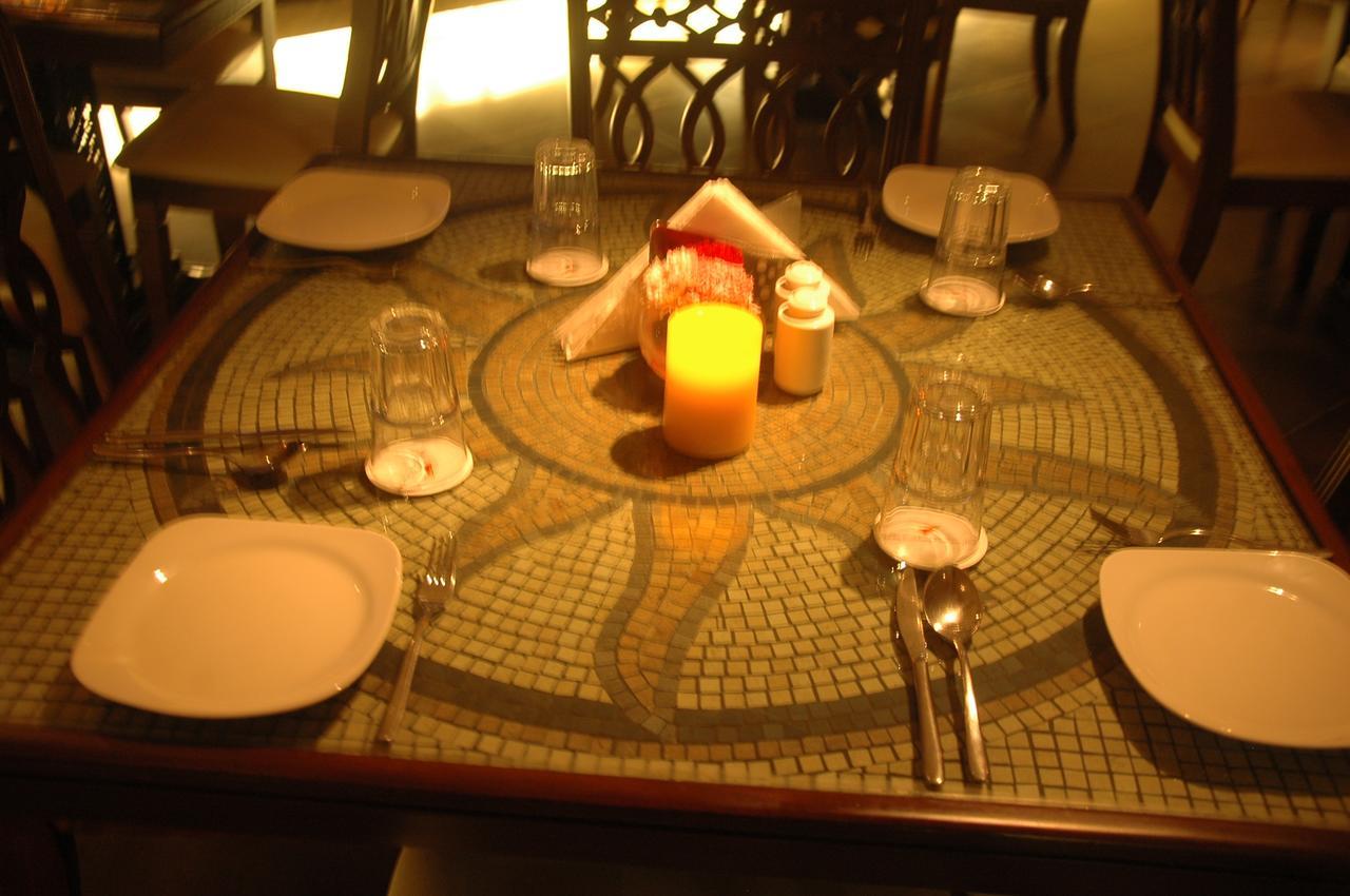 Juhu Residency Boutique Hotel มุมไบ ภายนอก รูปภาพ