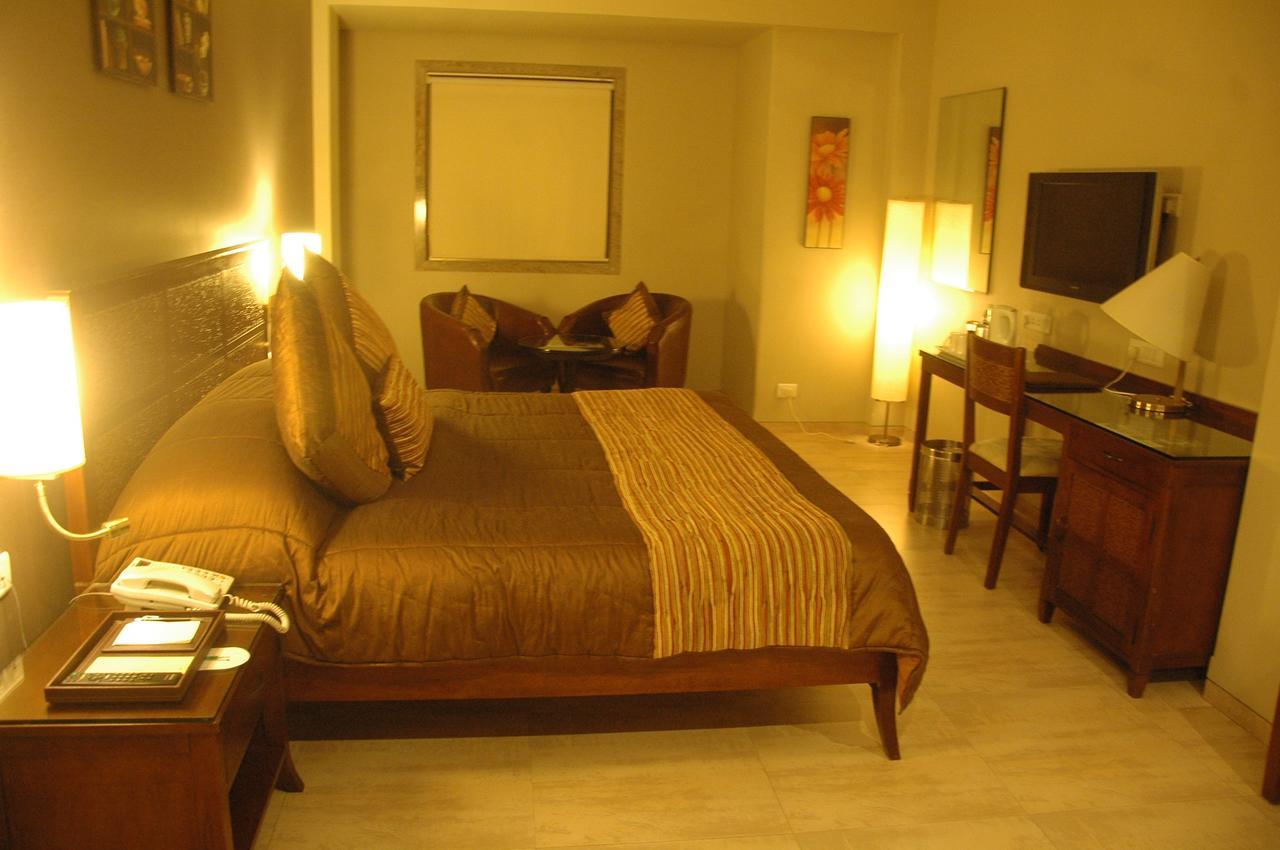 Juhu Residency Boutique Hotel มุมไบ ภายนอก รูปภาพ