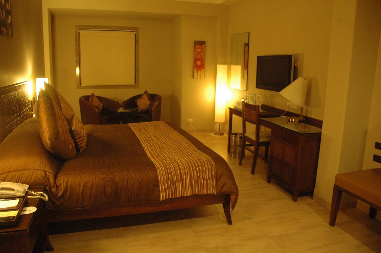 Juhu Residency Boutique Hotel มุมไบ ภายนอก รูปภาพ