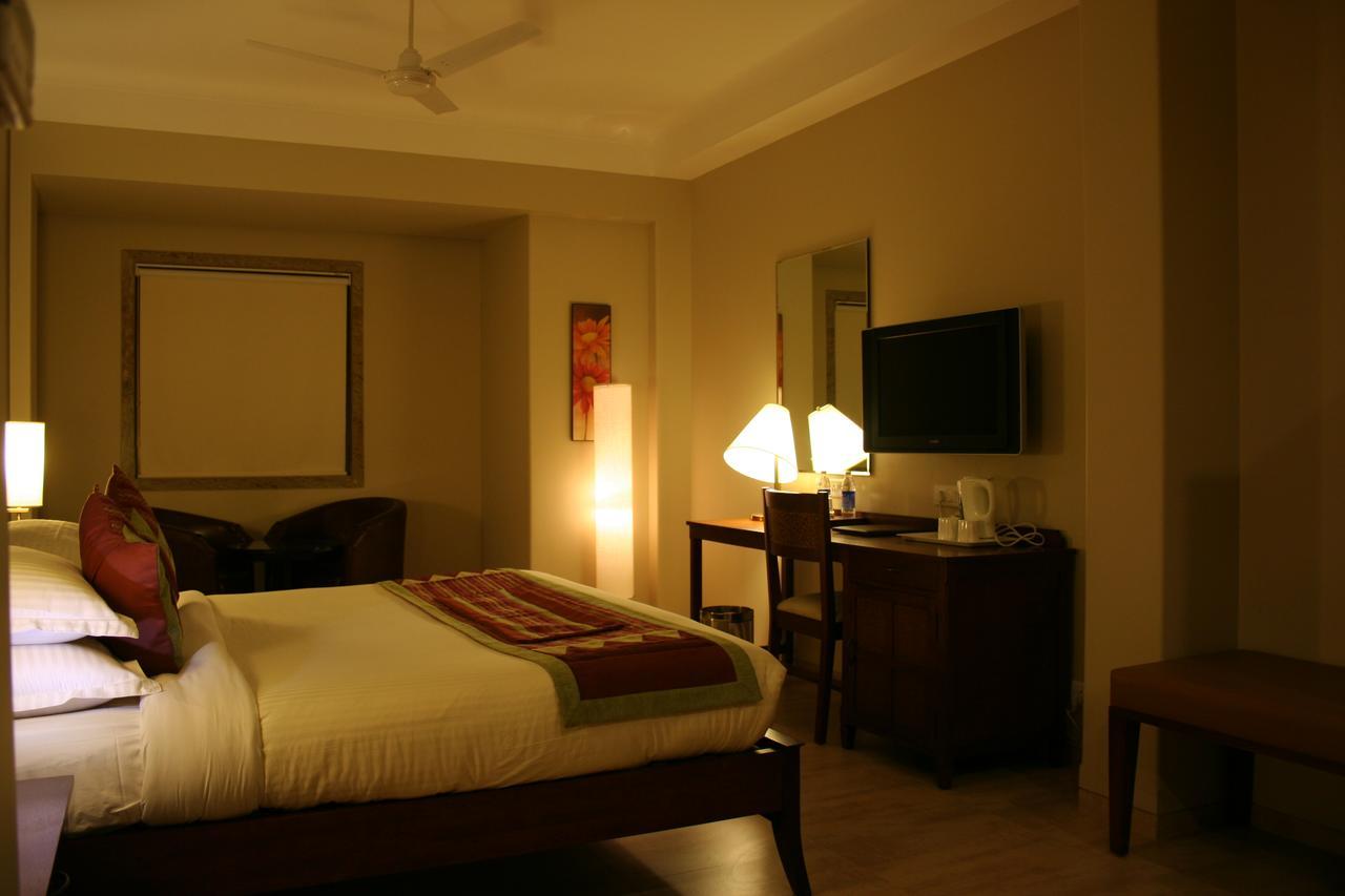 Juhu Residency Boutique Hotel มุมไบ ภายนอก รูปภาพ