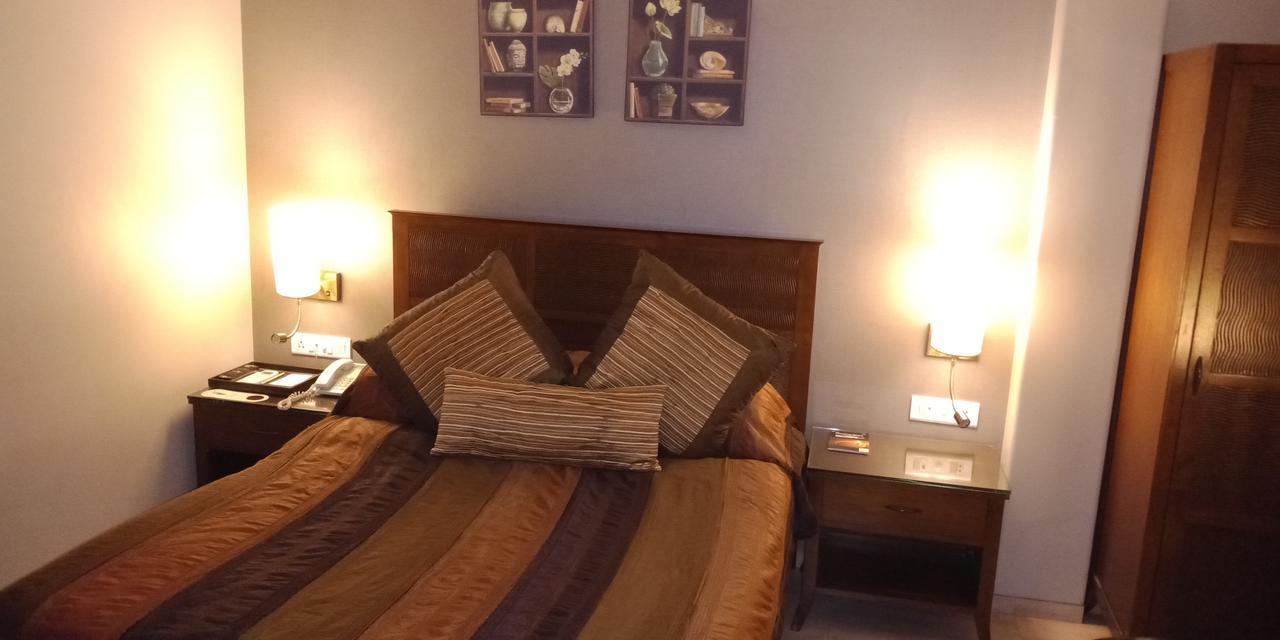 Juhu Residency Boutique Hotel มุมไบ ภายนอก รูปภาพ